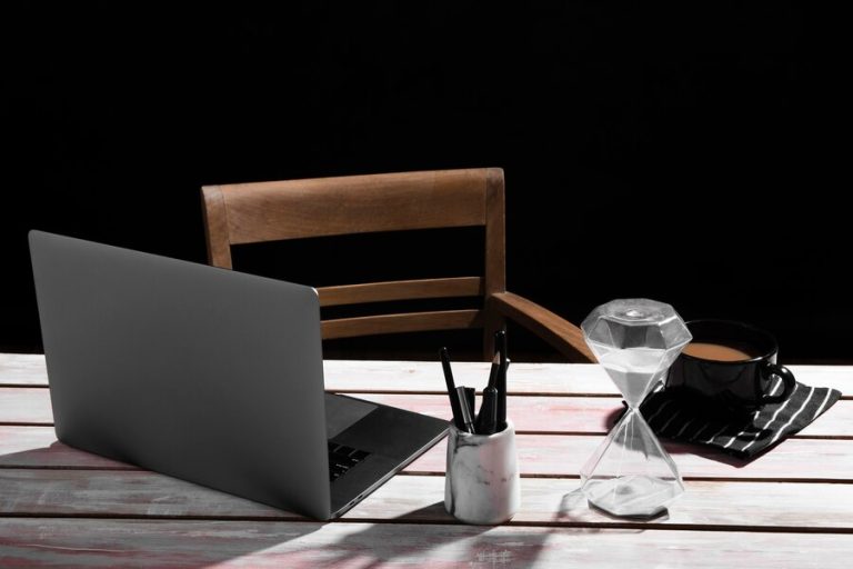 Organize Your Desk for Maximum Productivity